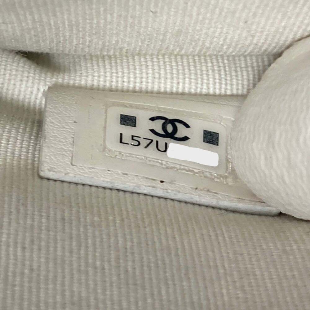 CHANEL White Caviar Leather Wallet - Picture 10 of 11